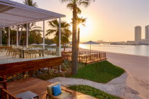 Best Restaurants in Dubai for a Birthday Party on the Beach