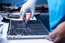 Is it Possible to Repair a MacBook in Dubai on Your Own?