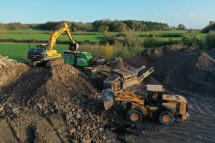 EarthWorks UK LTD: Premier Tipper Truck Hire Services