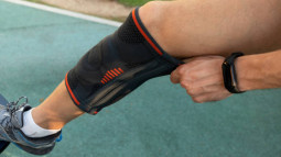 Stay Active with Comfortable & Durable Knee Brace for Runners