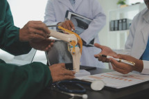 Private Knee Surgeon in Alderley Edge – Specialist Care You Can Trust