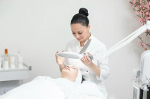 Relaxing & Rejuvenating Facials Near Me – Book in West Kensington