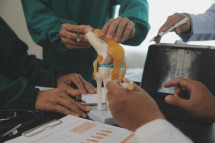 Knee Surgeon: Skilled Treatment for Joint Problems and Osteoarthritis