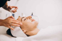 Deep Cleanse Facial in West Kensington London | Facial Near You for Clear Skin