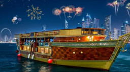 Reserve Your New Year VIP Dinner Cruise Tickets with Efficient Tourism